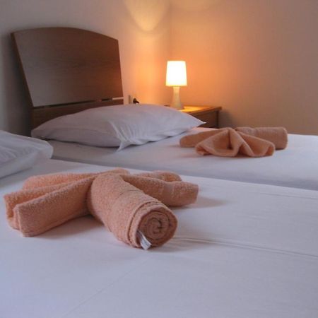 Apartments Drobni Pijesak Petrovac Pokój zdjęcie