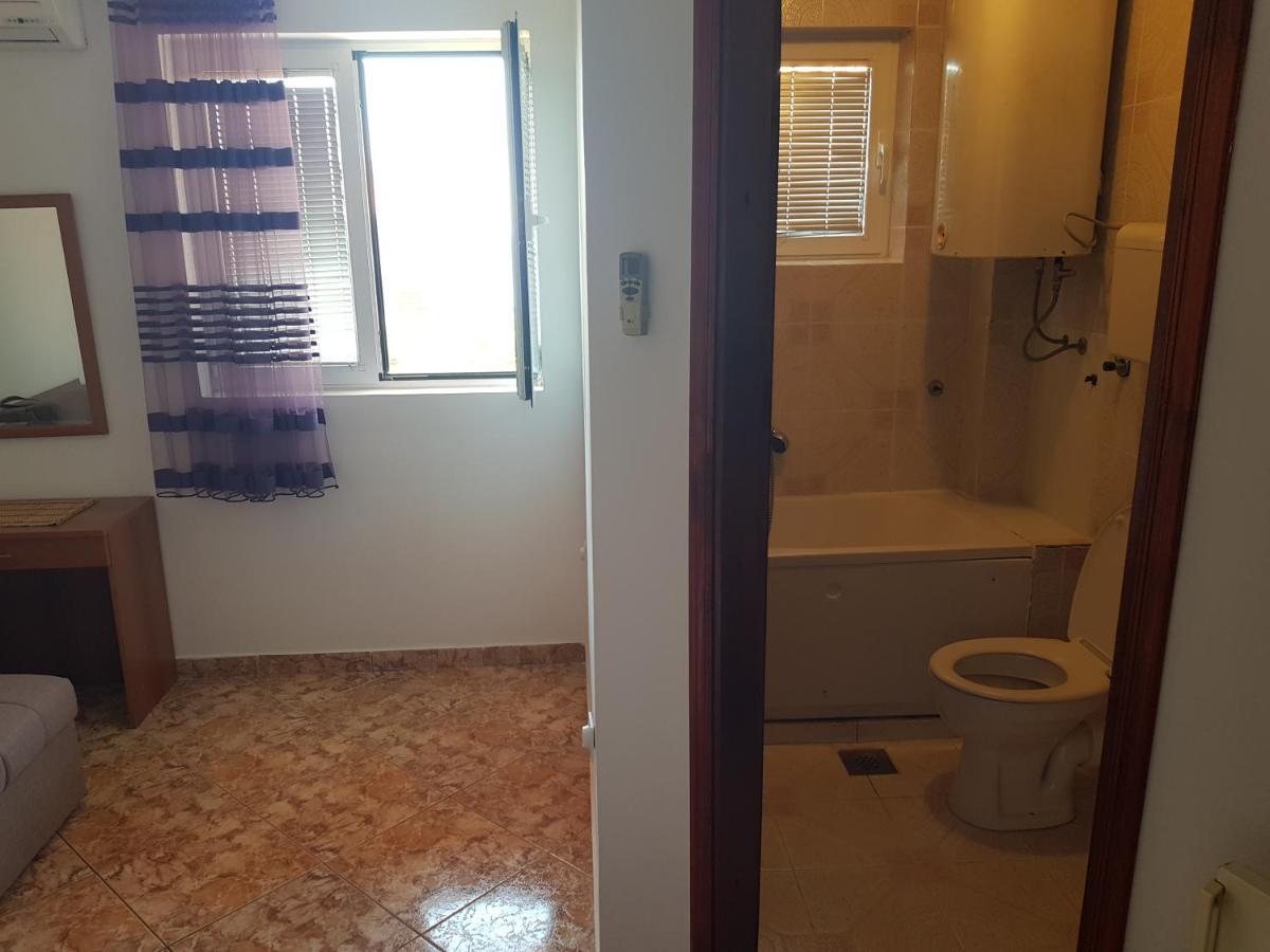 Apartments Drobni Pijesak Petrovac Pokój zdjęcie