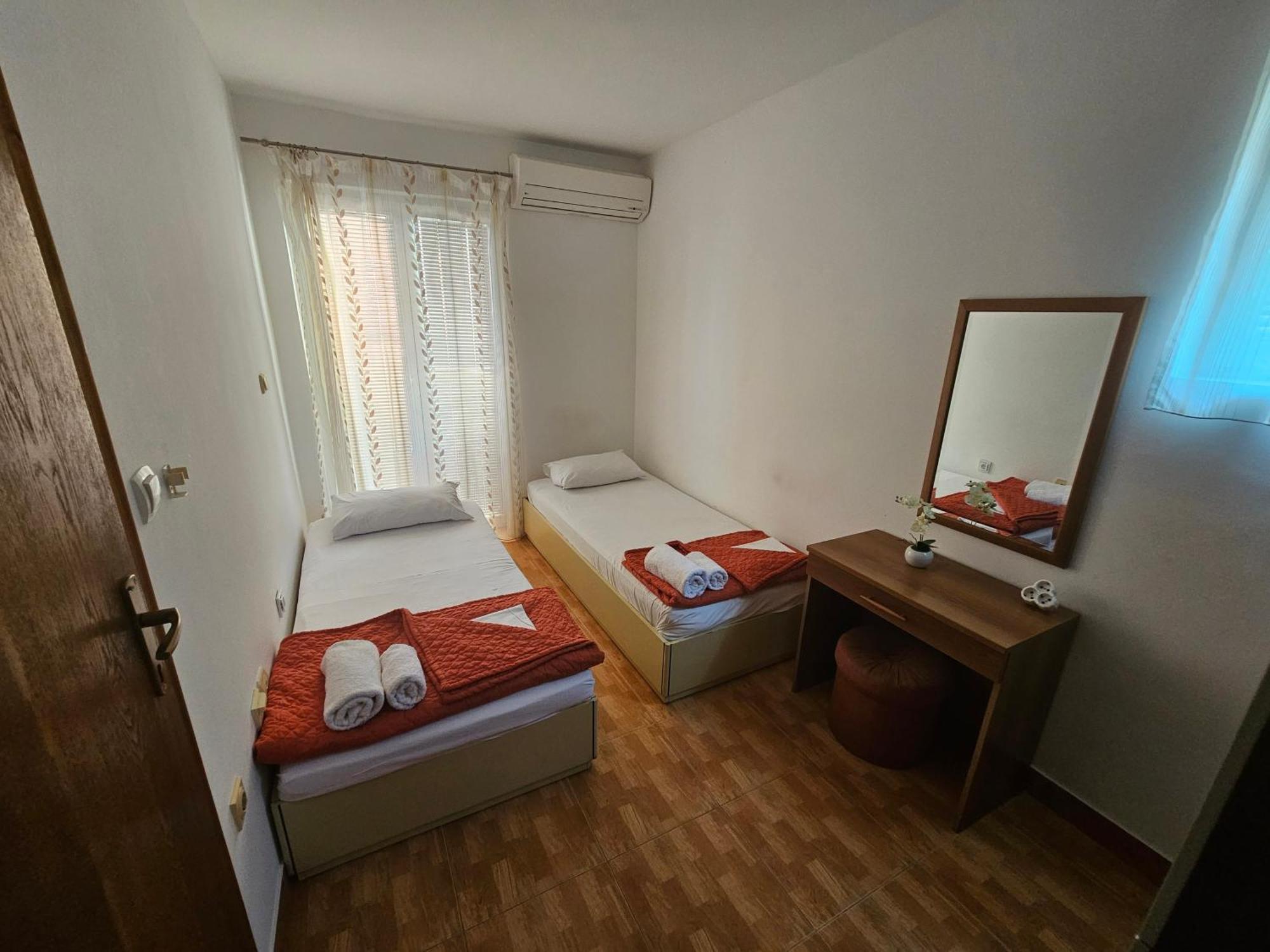 Apartments Drobni Pijesak Petrovac Pokój zdjęcie