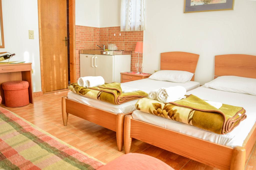 Apartments Drobni Pijesak Petrovac Zewnętrze zdjęcie